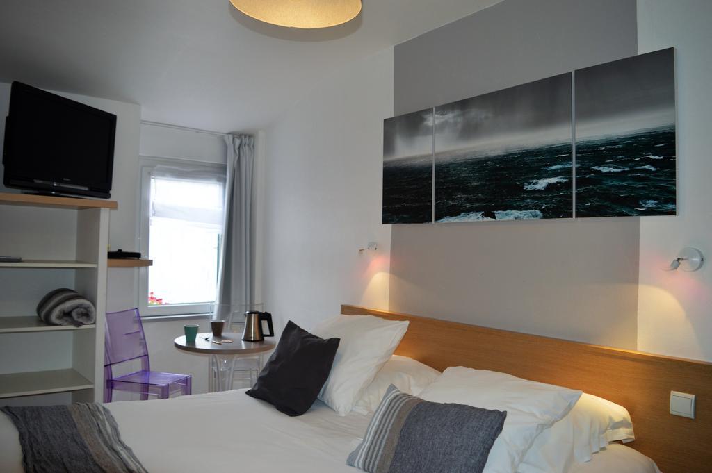 Hotel La Marine, Vieux Port Ла-Рошель Экстерьер фото