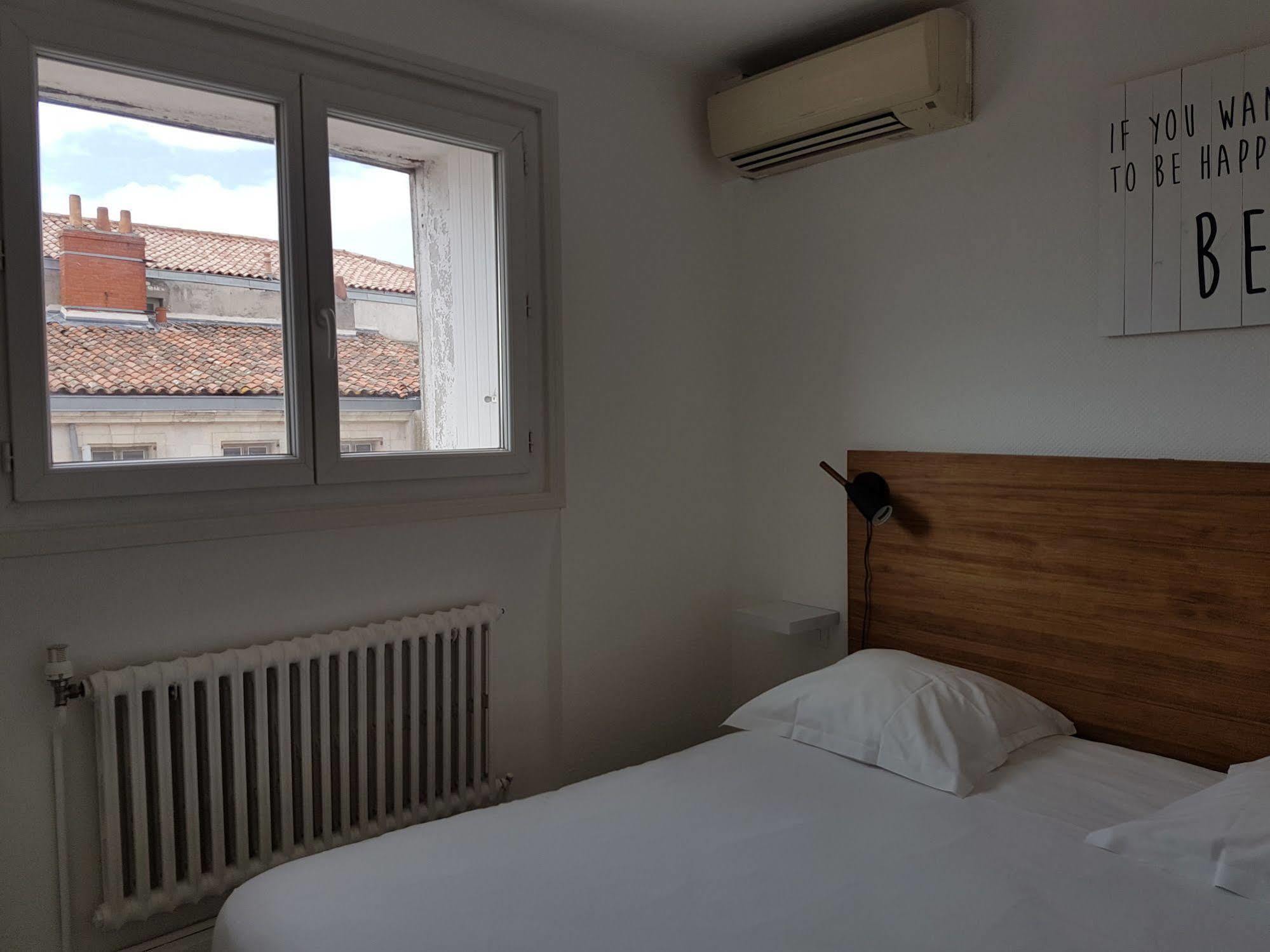 Hotel La Marine, Vieux Port Ла-Рошель Экстерьер фото
